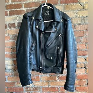 UMR Genuine Cowhide Leather motorcycle jacket!